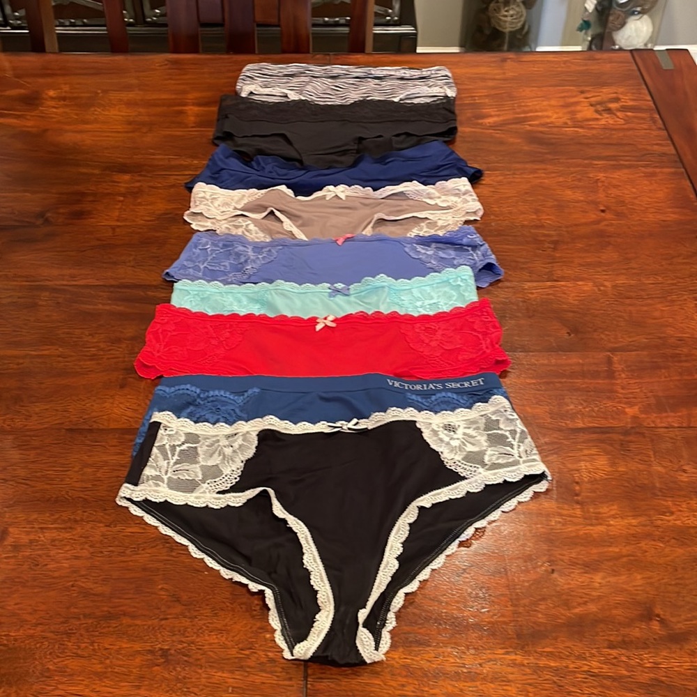 Lot of 9 Victoria’s Secret panties size M & L